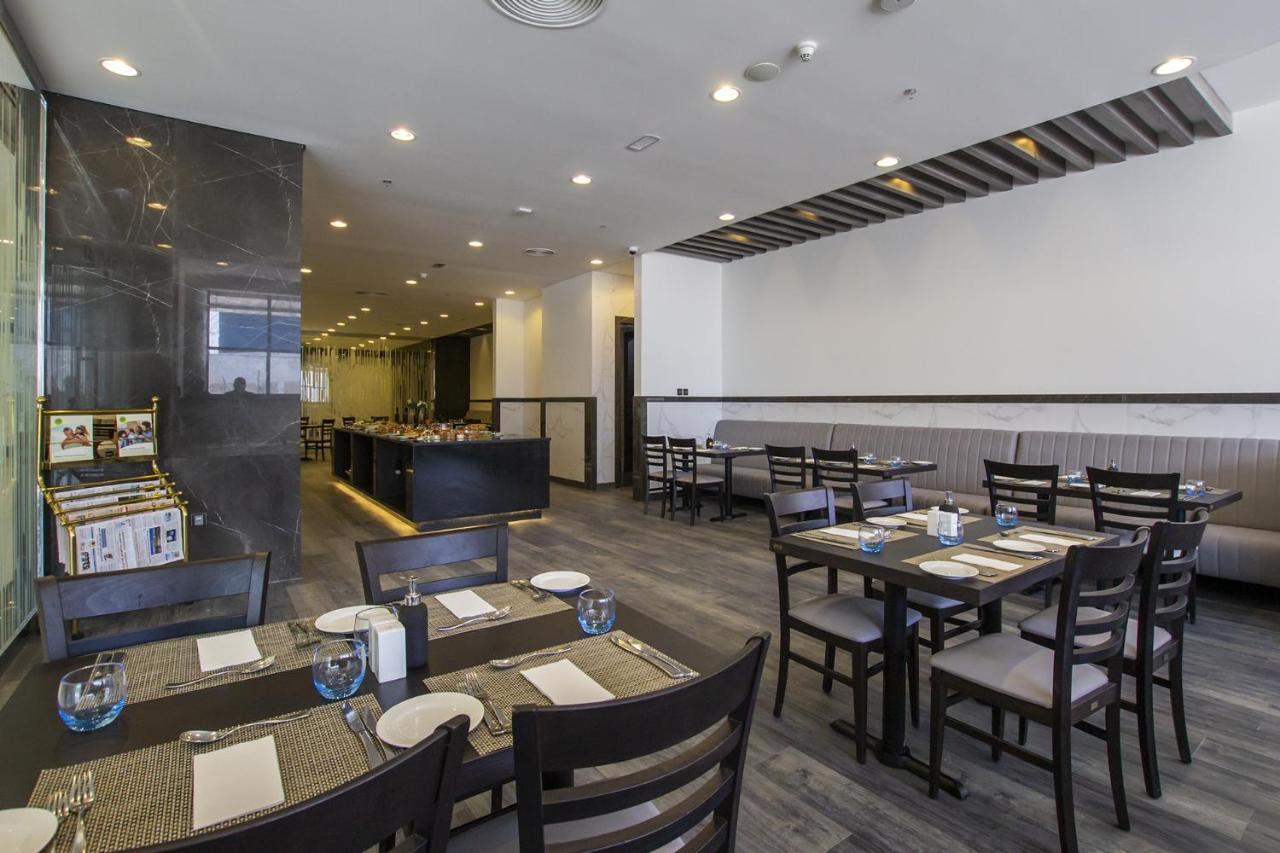 TIME Onyx Hotel Apartments Dubai Exterior foto
